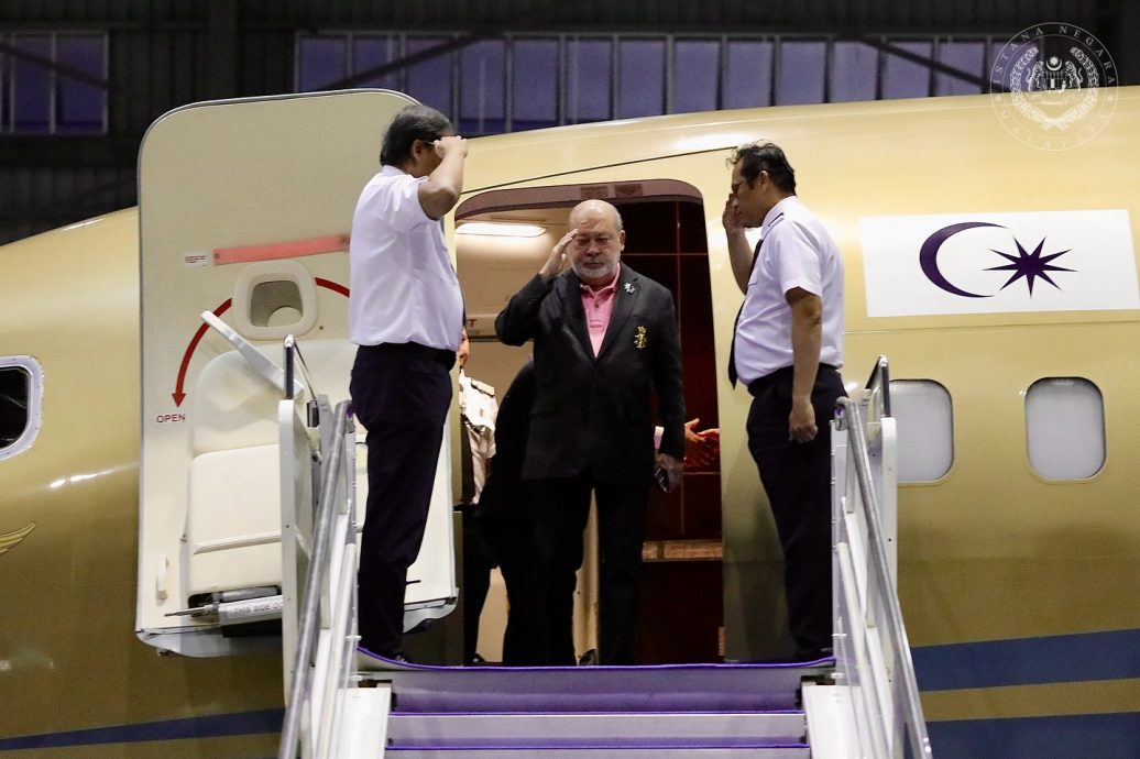 元首结束访俄顺利返抵柔佛