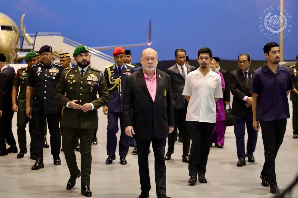 元首结束访俄顺利返抵柔佛