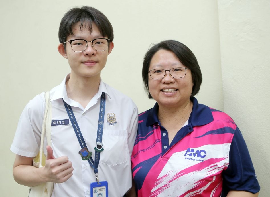 入围中学生时事问答比赛决赛100强 霹13中学生竞脱颖而出