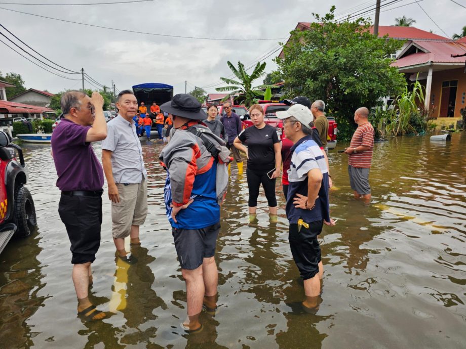全国:本报探悉,吉兰丹中华大会堂理事会于近期将正式讨论,议决全力支持该会会长拿督黄保俊竞选华总署理总会长一职。