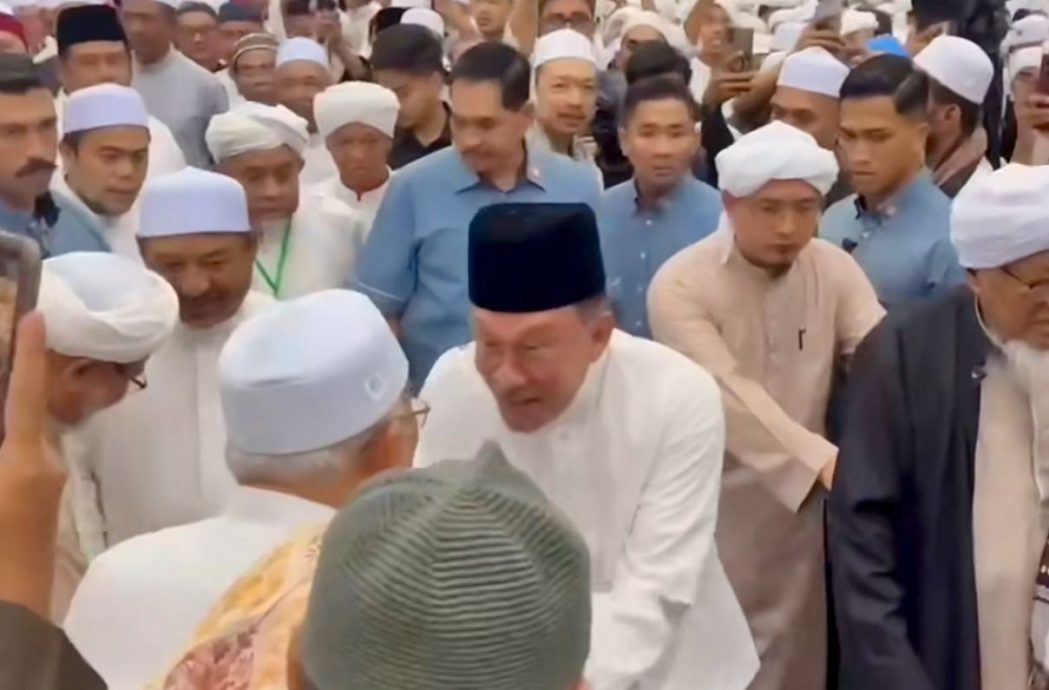 全国：首相拿督斯里安华今晚宣布，政府将拨款 210万令吉予吉兰丹伊斯兰基金会属下的宗教寄宿学校中心，以协助维修该中心的损坏设施。