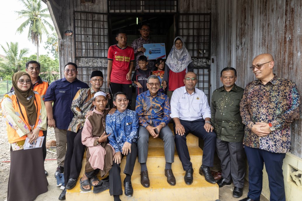 全(已签发):公共服务局总监谈退休年龄提高至65岁