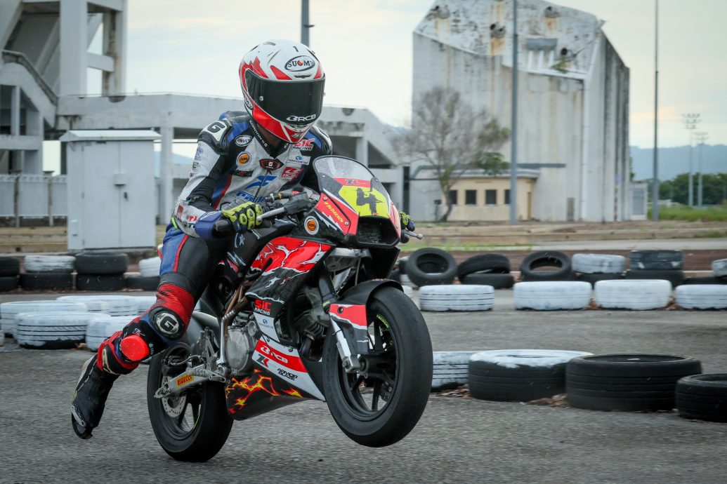 全：少年车手卡比尔伊凡 西班牙赛若夺冠将是最好的国庆礼物