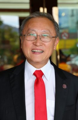 全：已签发／彭亨华团联合会会长丹斯里吴明璋已于周四正式提交华总总会长选举提名表格。