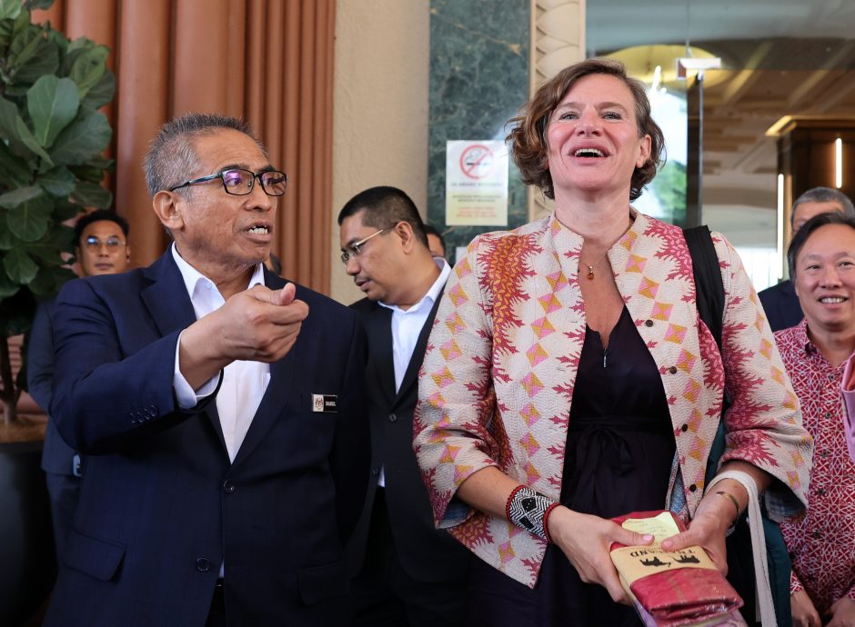 公仆退休年龄延长至65岁·山苏：公服局拟研究建议