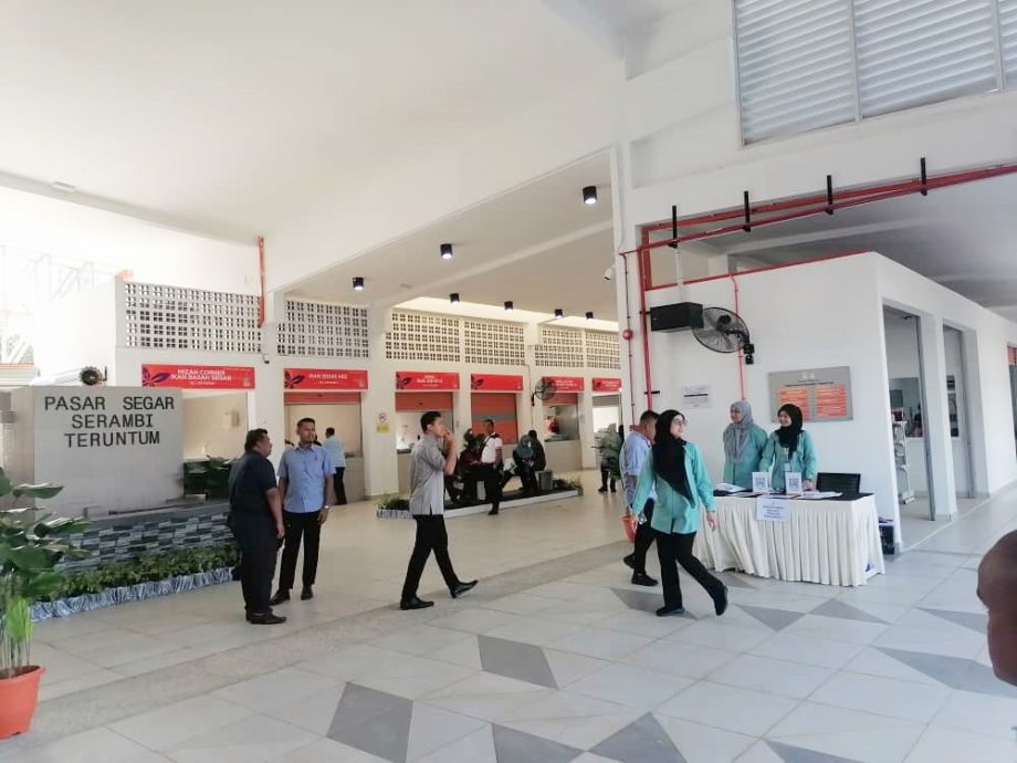 关丹德伦敦手工艺坊生鲜市场正式开幕。