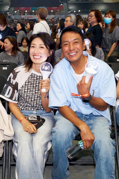 刘德华“华仔天地”专属演唱会   两大美人关之琳李嘉欣捧场