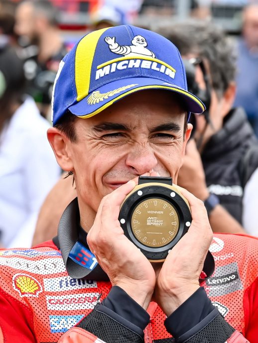 匈牙利站MotoGP|摘本季第8杆+冲刺赛第13冠  马克重启无敌模式
