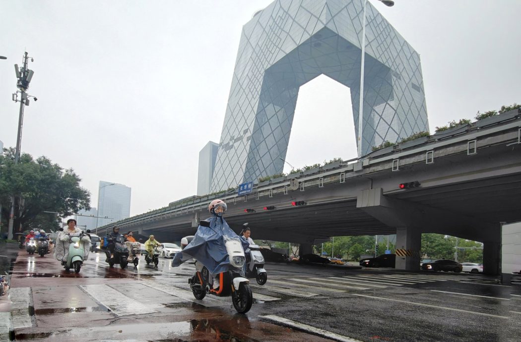 北京疏散8万余人   周二早解除暴雨警报