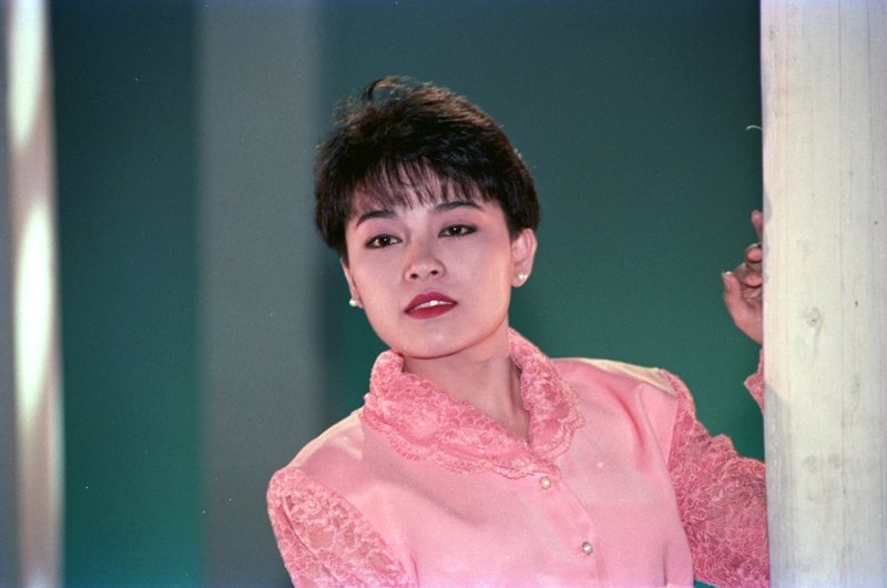 千百惠告别式改用本名 黄安泪崩致哀：放下吧老友