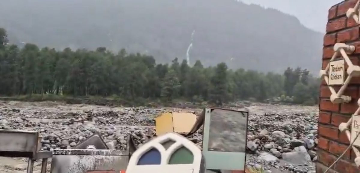 印度暴雨成灾逾30死　知名餐厅遭冲毁只剩一面墙2