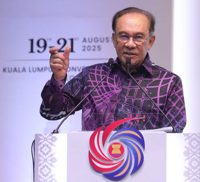 即时国内∕安华反击慕尤丁：应为“政府残暴”等虚假指控道歉