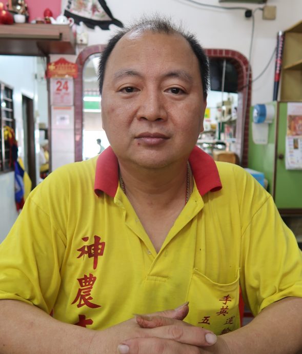 **即时国内**国︰昔加末地震〡震后无心再睡 居民结伴吃早餐“收惊”