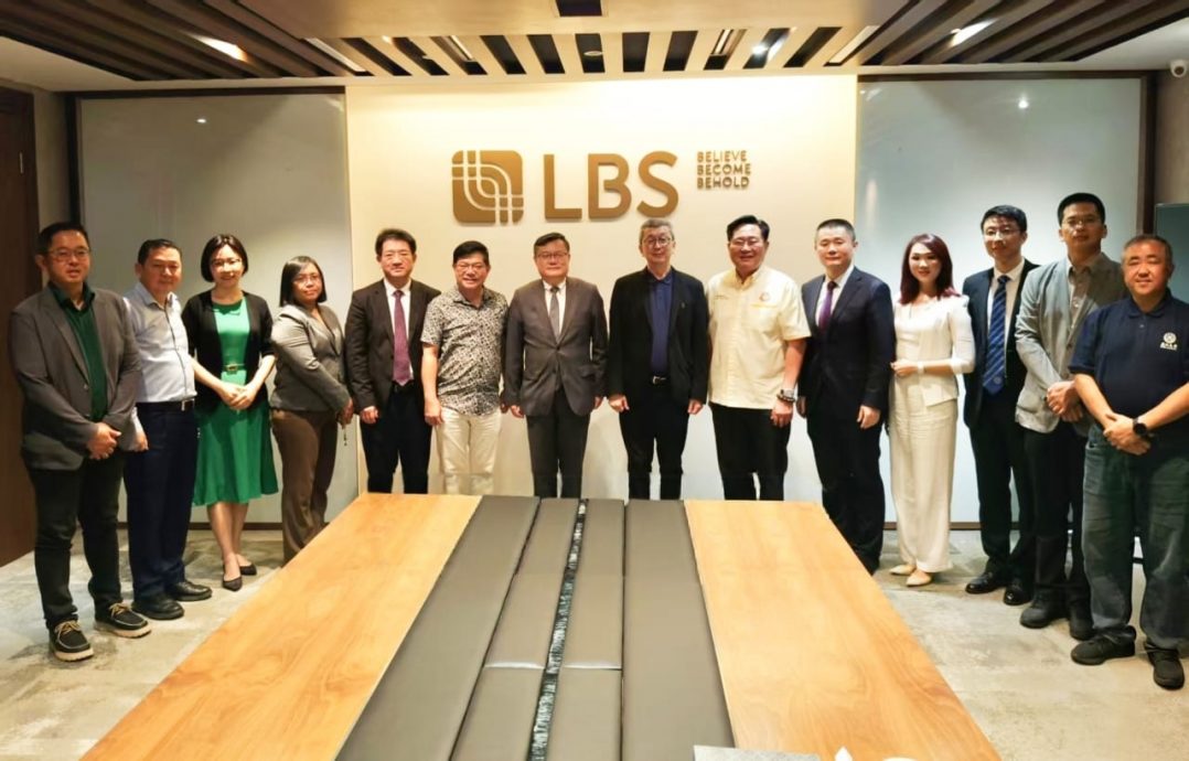 厦大党委书记张荣访福联会 共商马中教育科研合作