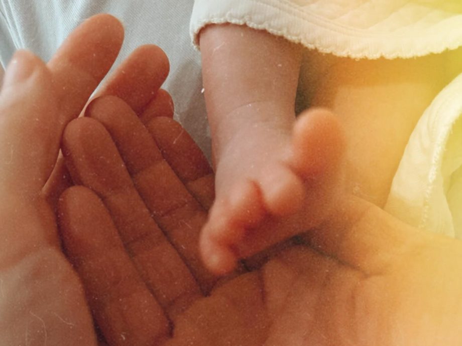 友人今曝光弥月礼盒！许玮甯已诞下儿子取名Ian