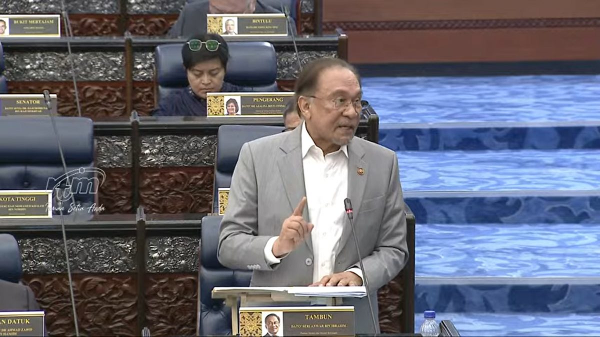 反对党批评只拨款给华人新村 安华反击:明明土着拨款很多