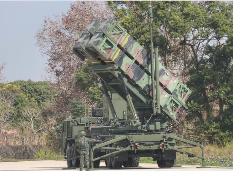 台军方试射爱国者导弹 4秒后自爆