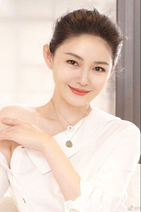 台网红到大S墓地直播 网民怒了纷纷举报