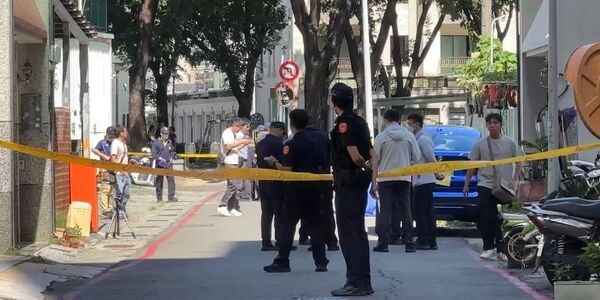 台通缉犯屋外遛狗 遭16鎗行刑式轰毙