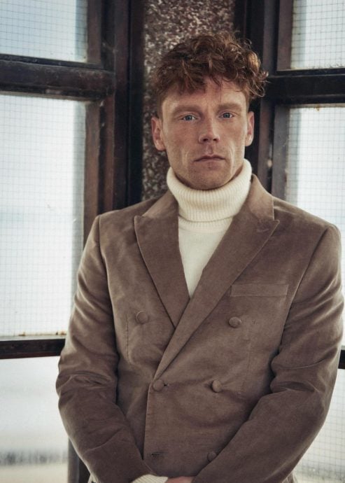 史上首位红发占士邦？ 网民一面倒喊不接受