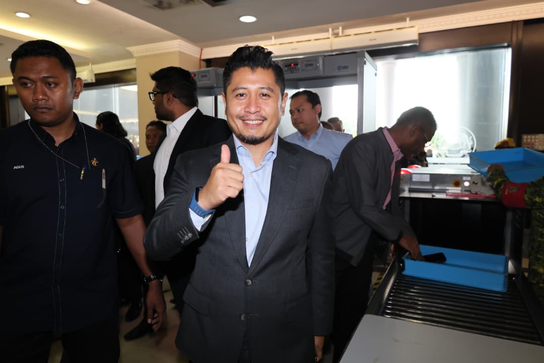 号召青年对抗暴政　希尔曼声援阿克马“他只是维护国旗”