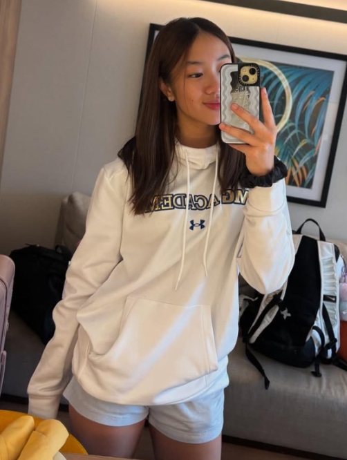 吴尊14岁大女儿超狂 纤细手臂炸出巨大肌肉