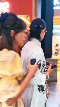 吴建豪被曝已有新欢 勾“翻版Melody”出席婚礼