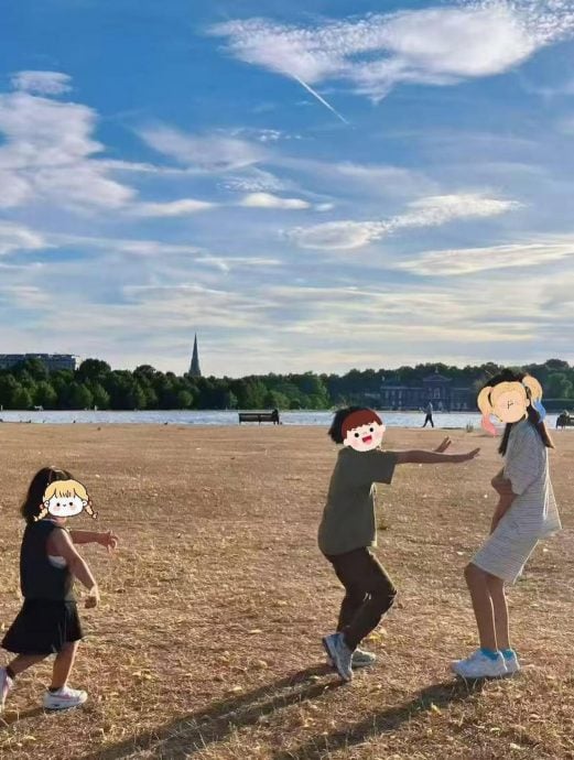 周董幺女抽高速度全家第一 3岁已是电竞高手？