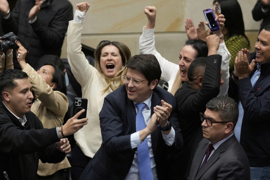 哥伦比亚总统参选人遭枪击抢救不治 享年39岁