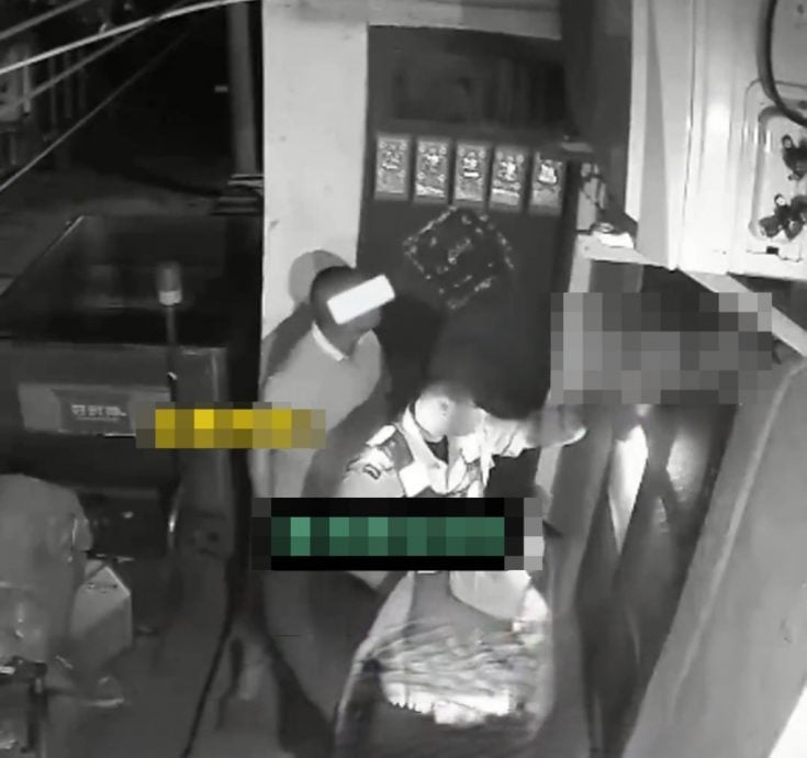 嚣张女迫让路两分钟起底市民 公安夜晚上门要求删片