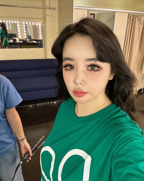 因健康问题停工休养 朴春不参与2NE1活动