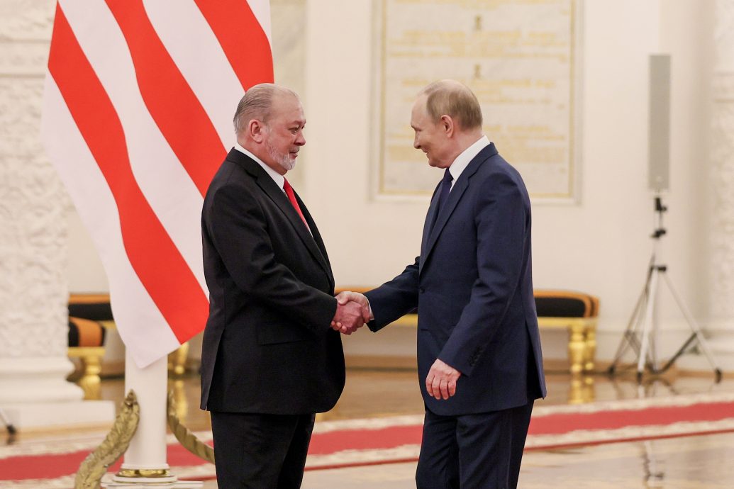 国家元首会晤普汀