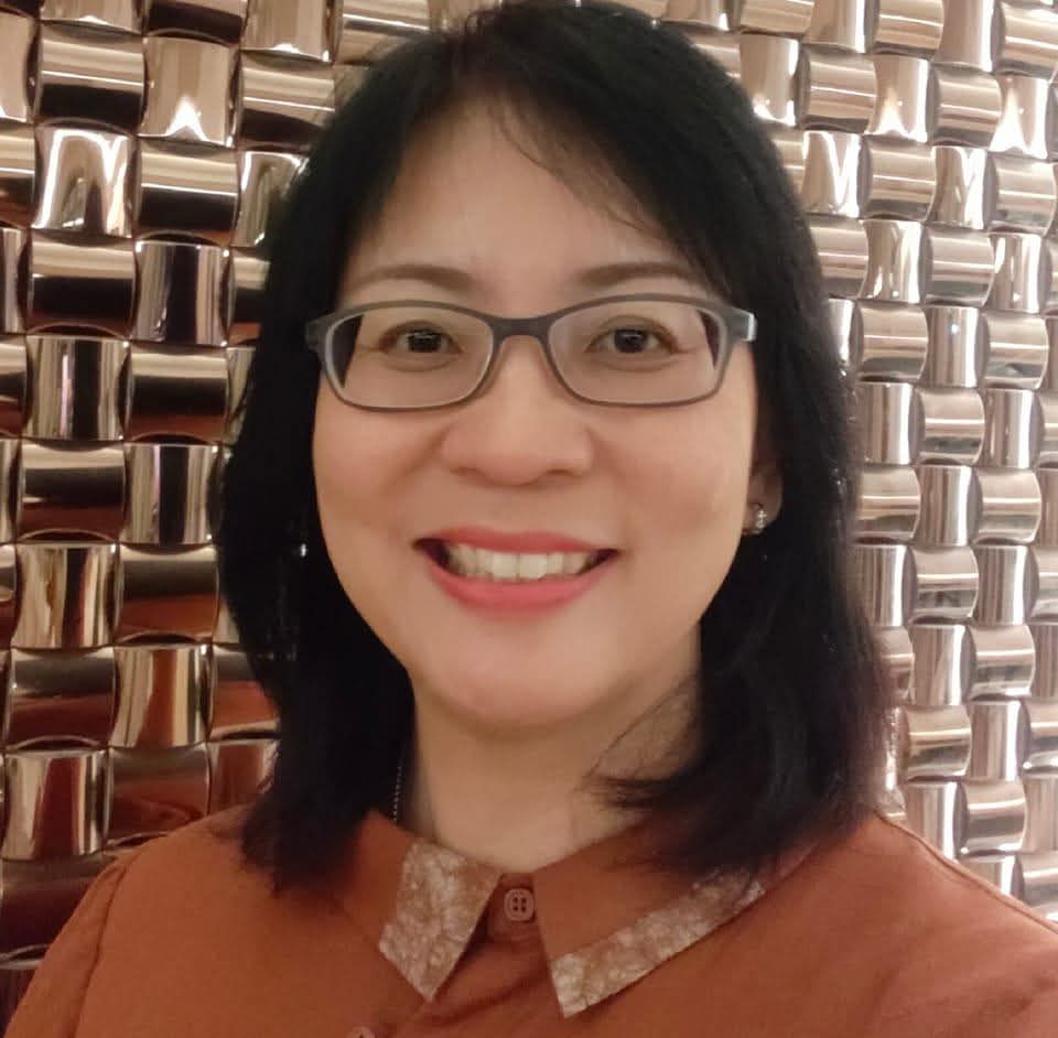 国庆月来临校园展开装潢 红白蓝黄爱国气氛满溢