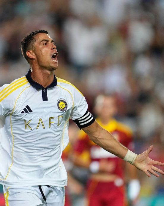 国际球会友谊宜赛| 24分钟内上演帽子戏法  40岁C罗宝刀不老