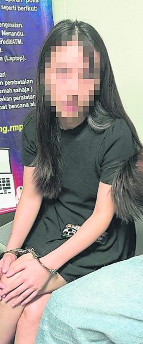  在出境厅攻击移民局女官员，中国女游客明天将面控