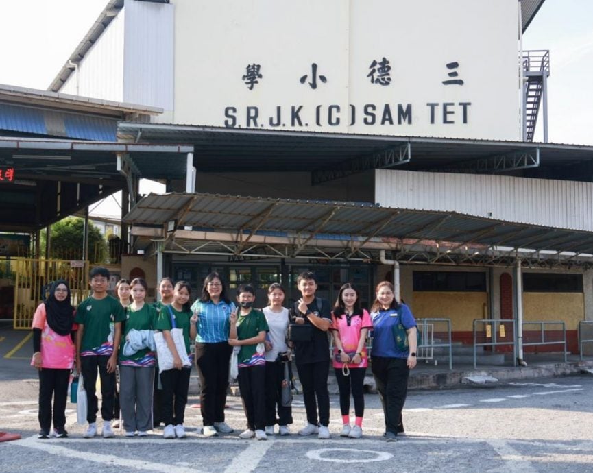 培南独中学生在三德华小 绘制STEM教育理念壁画