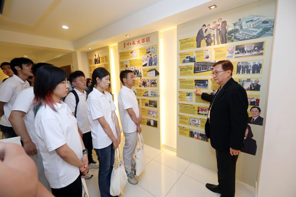 大专青携清华大学生及本地大专生到访本报