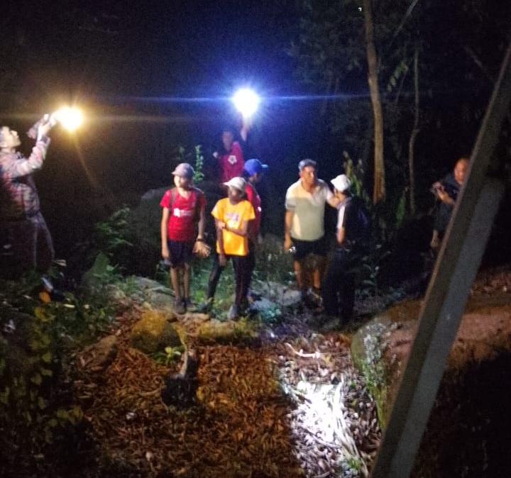 (大北马)一家四口登上迷路