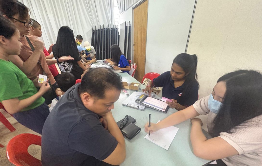 (大北马)峇央峇鲁8校落实校园无现金计划　陈顺安呼吁更多学校加入