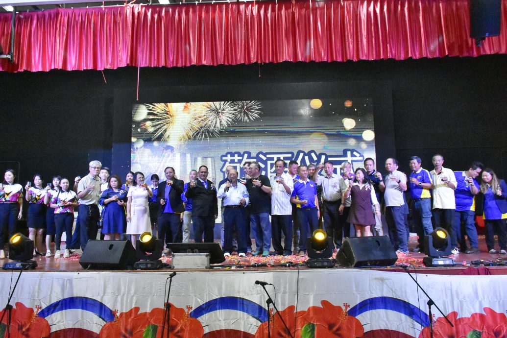 大都会-光汉校友会50周年 筹款还完会所贷款/5图