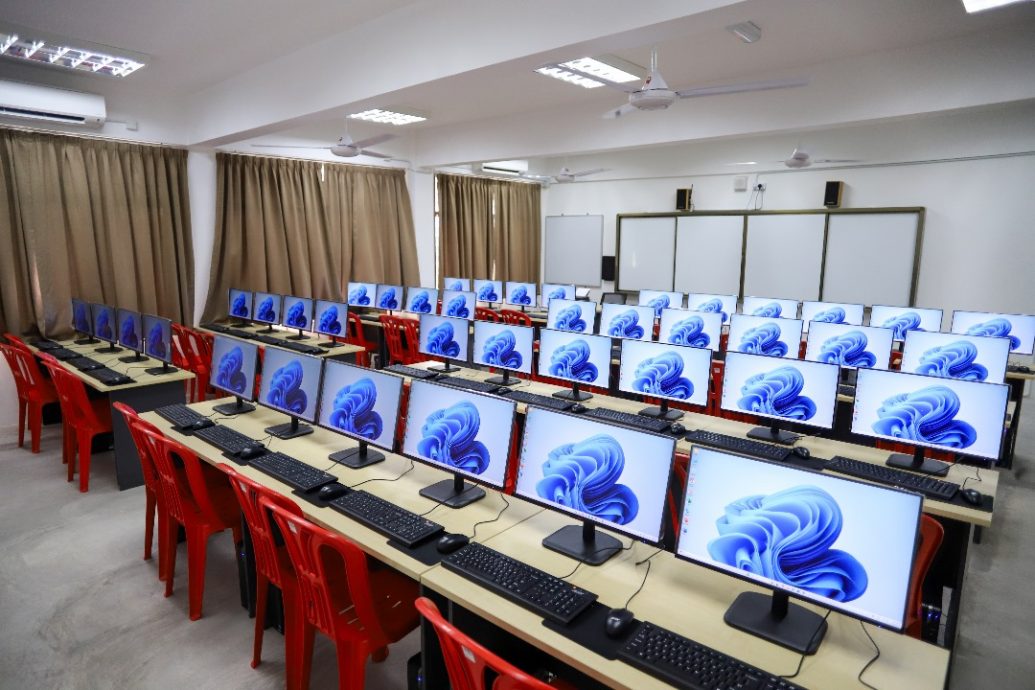 大都会-蒲种培明华小新增40台电脑