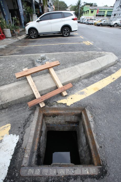 大都会-鸿图园偷铜案频发 李海云：警方应更积极且频密巡逻/7图