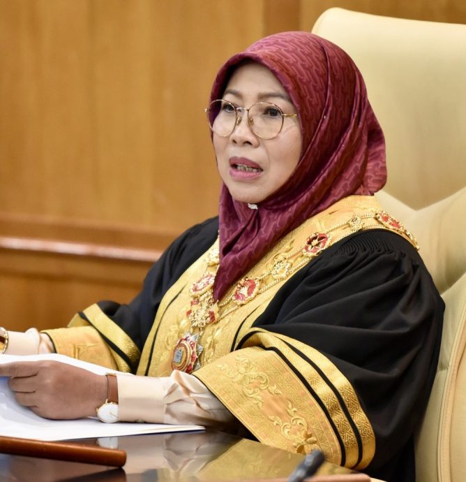 大都会/ ME02头/吉隆坡市长获不获续任机会