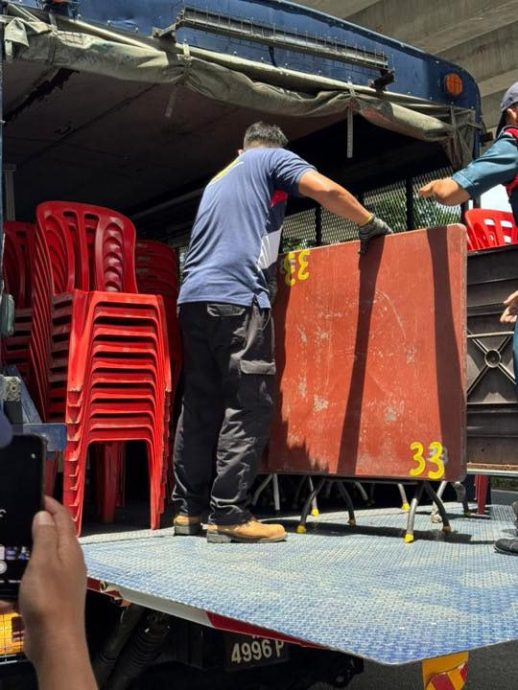 大都会/DBKL取缔“劳板”非法饮食摊位