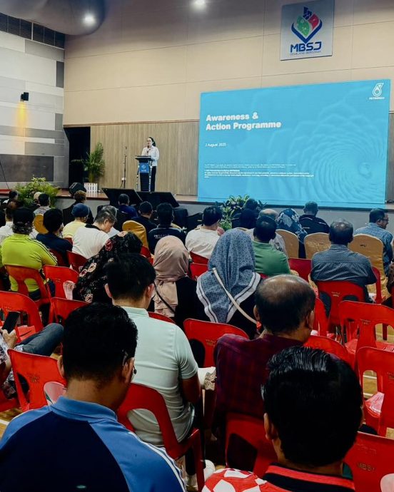 大都会/可做头/黄美诗办居民对话会 了解天然气管安全事项/8图