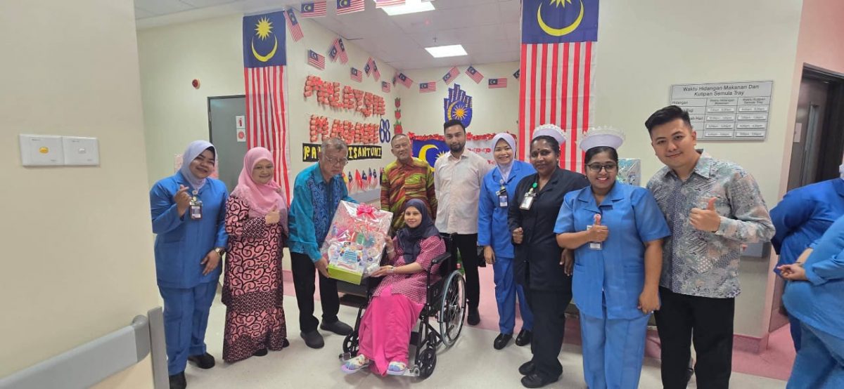 大都会/国庆日至上午11时，加影医院共迎来了9名国庆宝宝，一对双胞胎兄弟