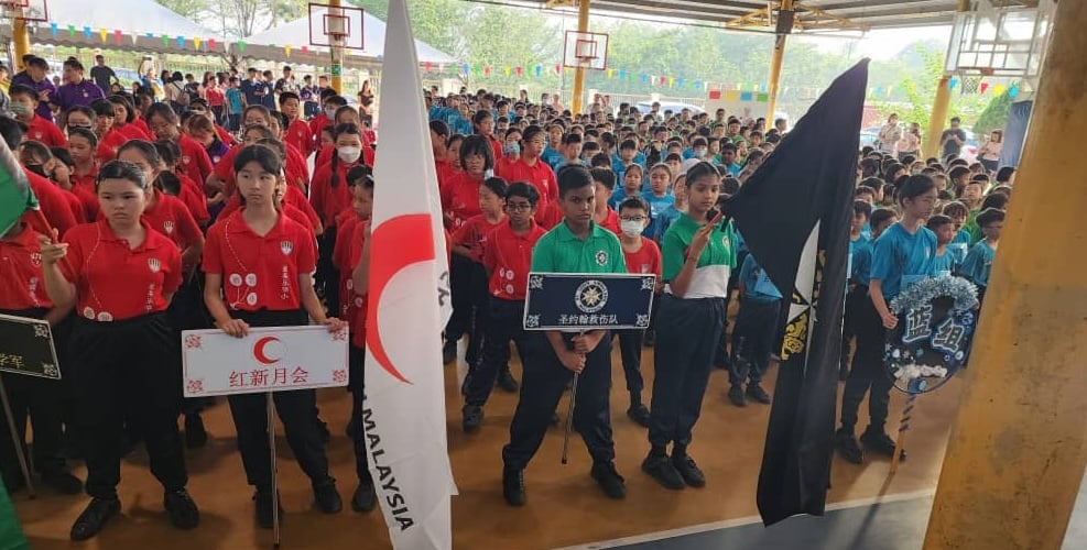 大都会封面主文:爱美乐华小校地基设不足 爱华教义演筹200万/7图