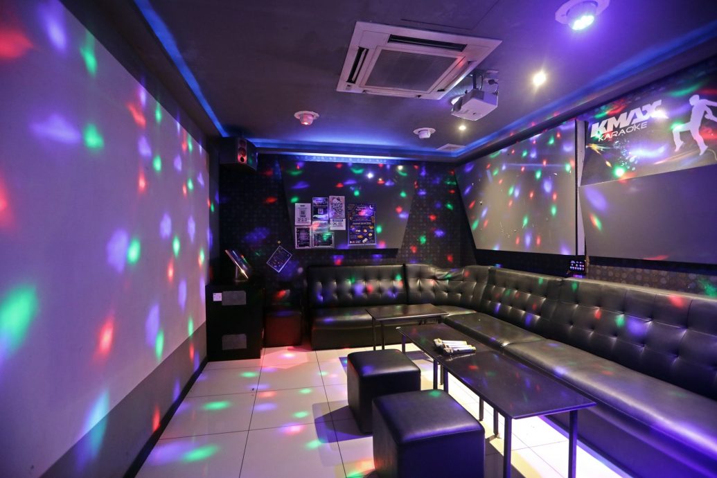 大都会/封面/跟进娱乐中心延长营业时间