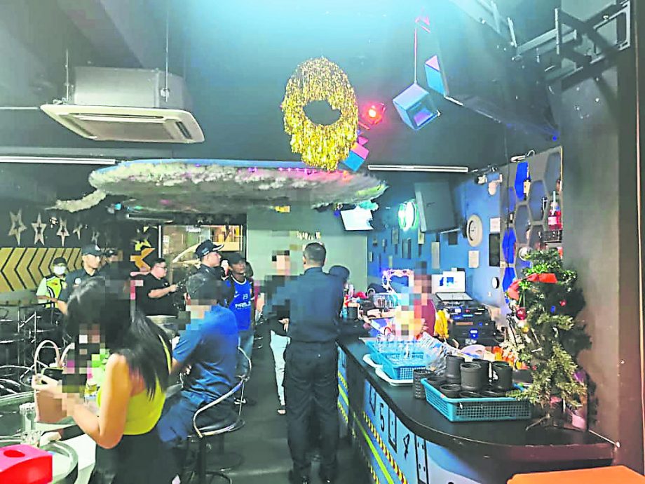 大都会/封面/跟进娱乐中心延长营业时间