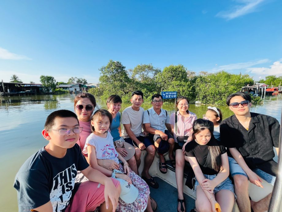 大都会(封面主文)/瓜雪天空之镜人潮不复当年?高峰时期有近千船到如今20多船